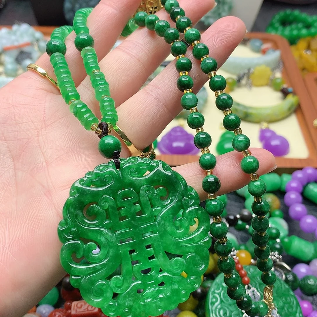 吊坠(赠链)未镶嵌翡翠玫***?