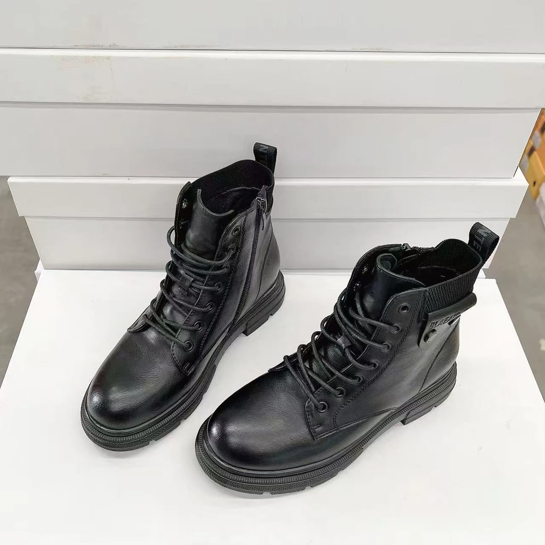 8061B  新款时尚平底系带时装马丁靴加绒