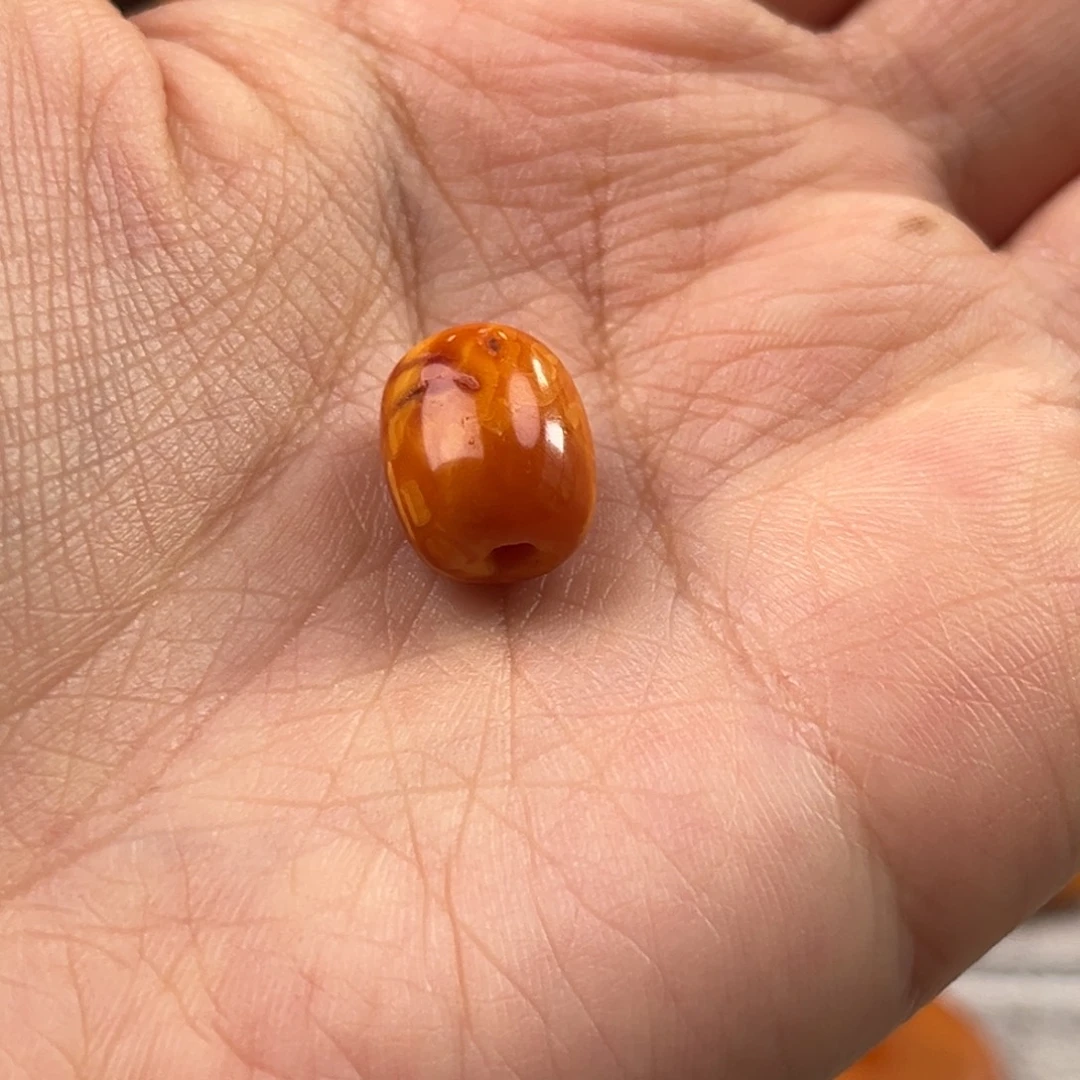 J***n蜜蜡未镶嵌颈饰老蜜蜡