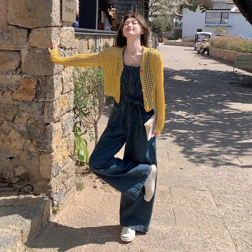 韩系慵懒风牛仔背带裤套装女2025春俏皮减龄针织开衫连体裤两件套