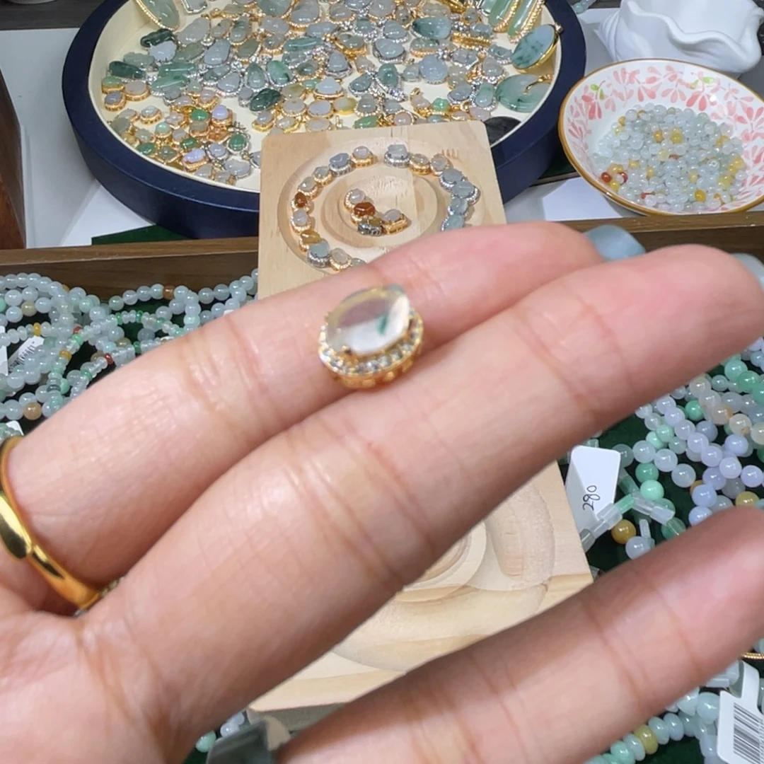 糖***糖颈饰银S925镶嵌翡翠吊坠