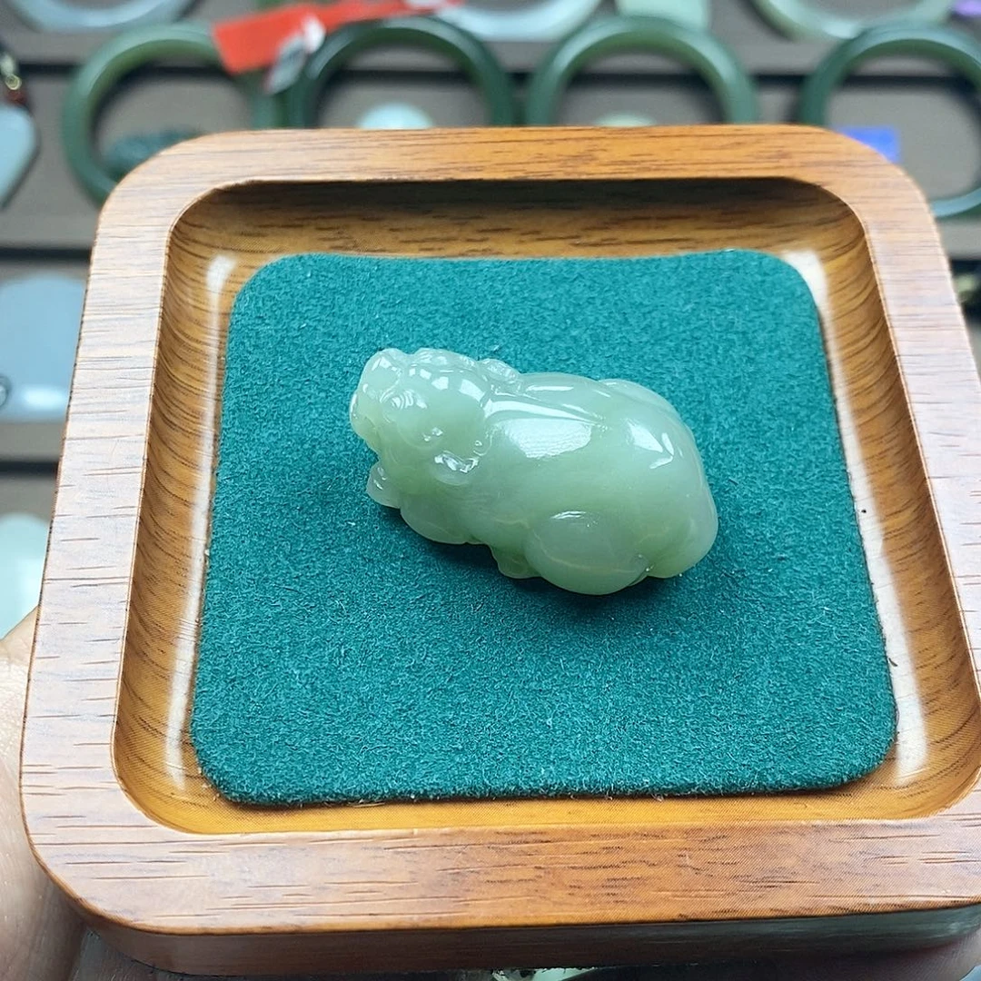 颈饰未镶嵌和田玉貔貅