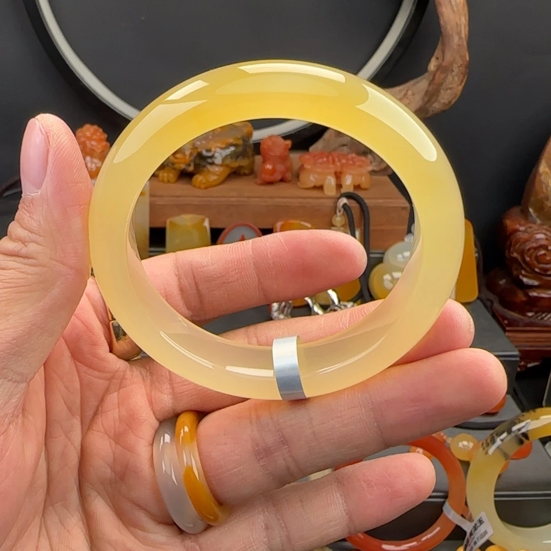 石英质玉（黄龙玉）未镶嵌手镯