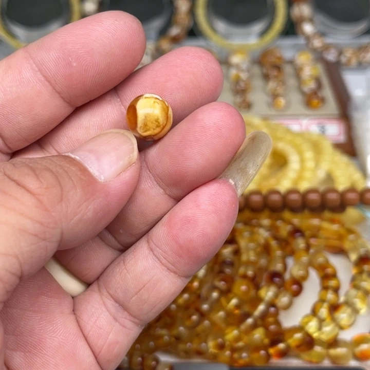 琥珀未镶嵌裸石11号