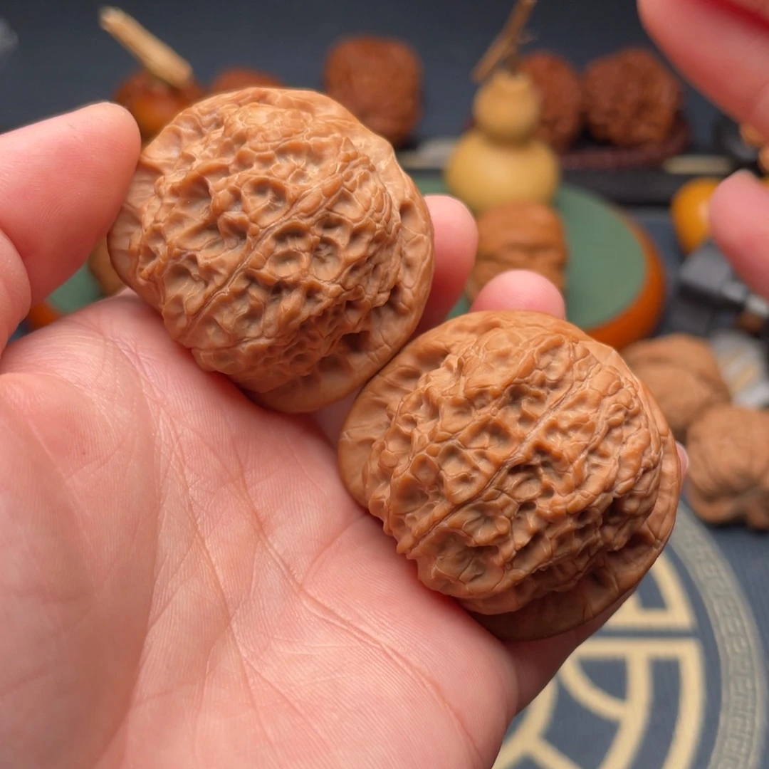 文玩核桃把件41全品血麒麟