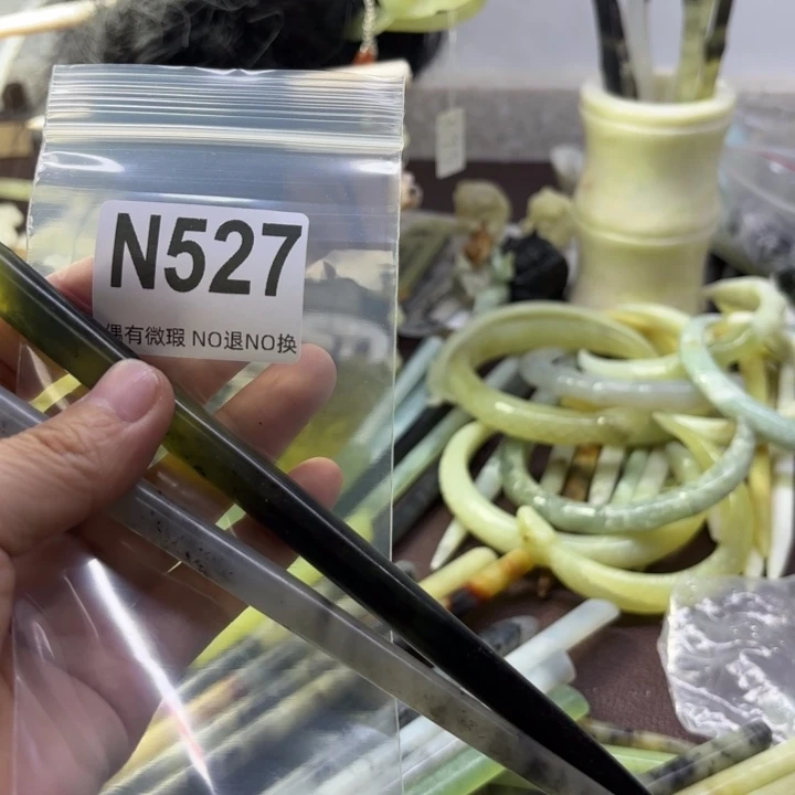 蛇纹石玉发饰合金哦****。