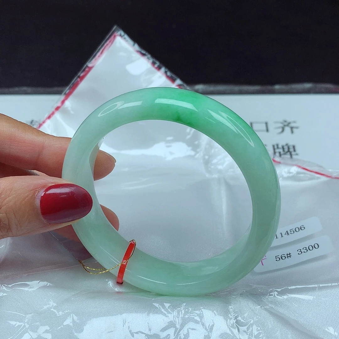 翡翠手镯未镶嵌56圈4506