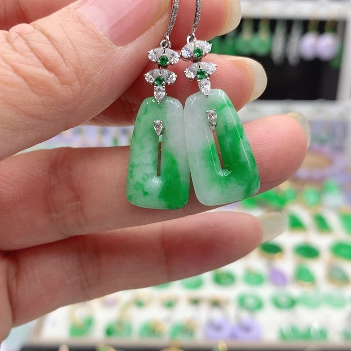 翡翠18K金镶嵌耳饰