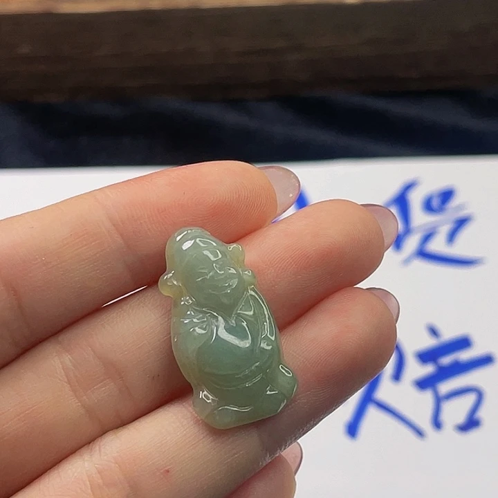 翡翠未镶嵌颈饰翡翠10