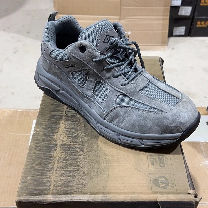 44码防砸防刺劳保鞋。