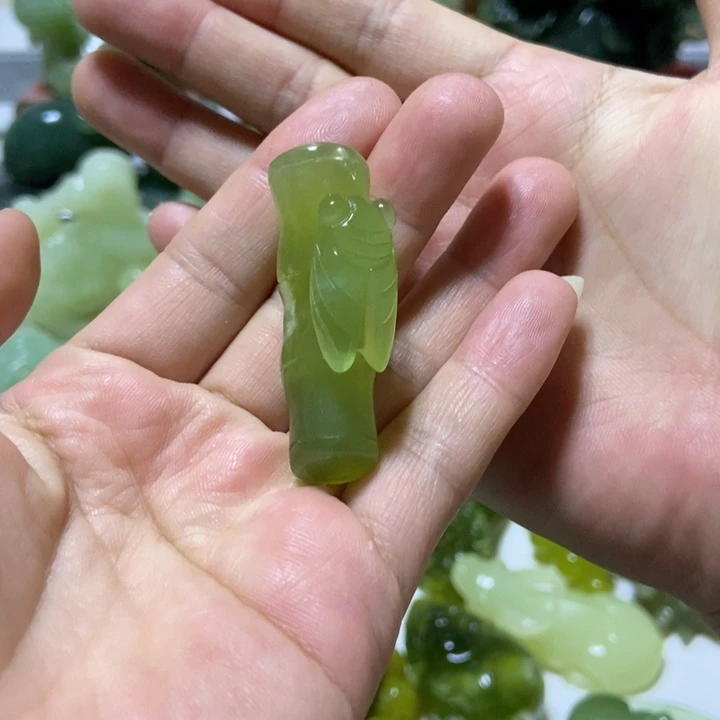 【闪购商品】蛇纹石玉挂件未镶嵌