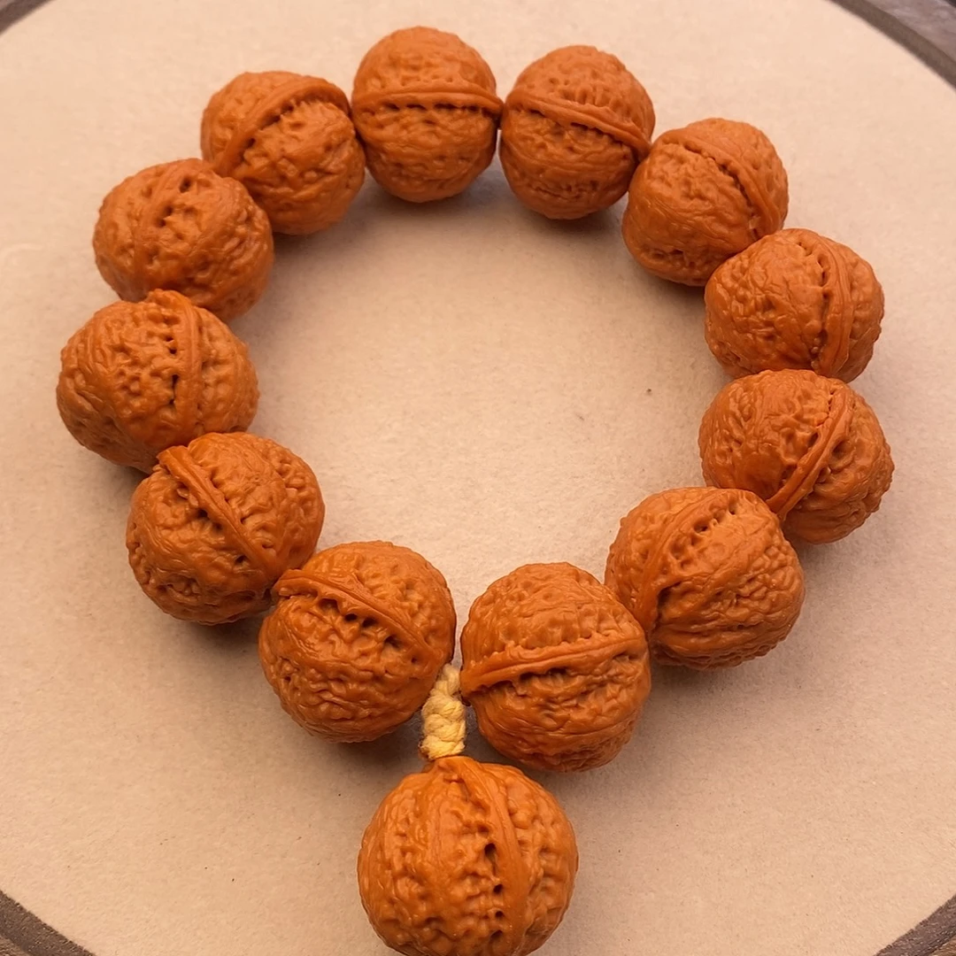 文玩核桃手串灯笼球