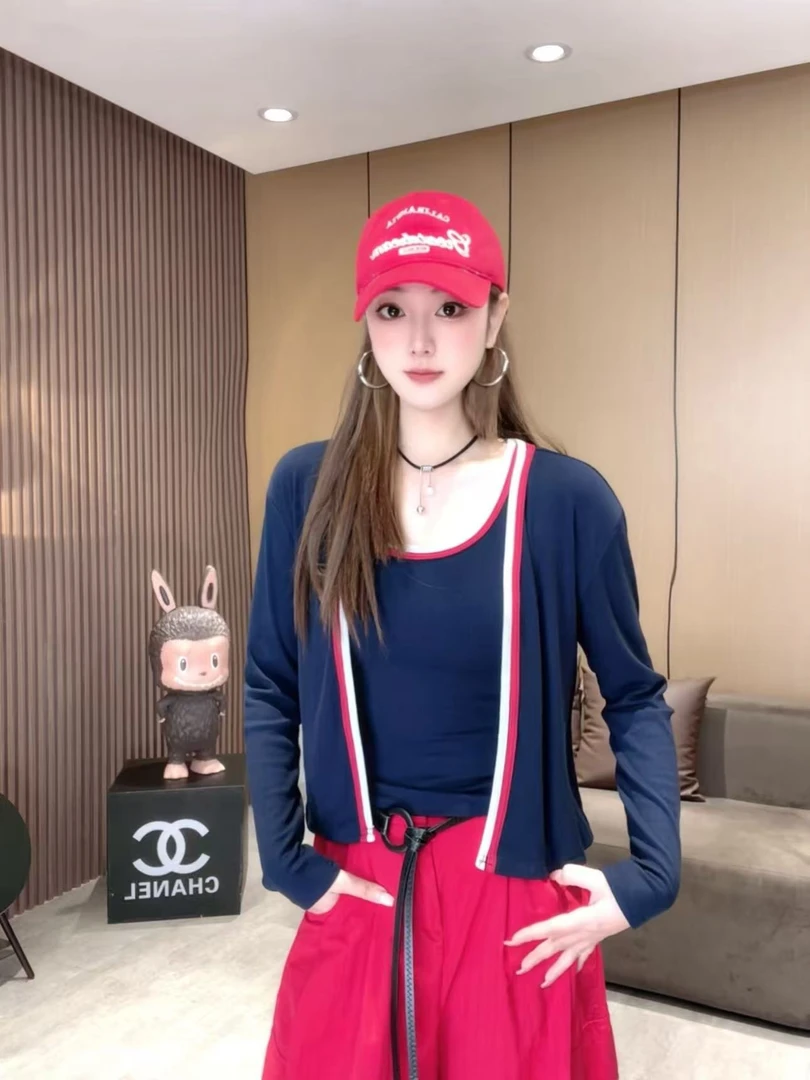 LL628 2025秋撞色潮流拼接小开衫＋背心两件套百搭显瘦减龄穿搭女