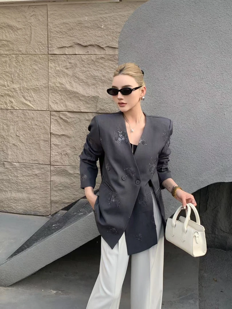 【25082】小#设计感刺绣西装外套