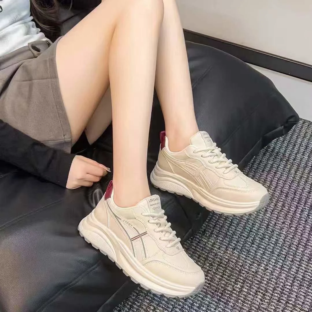 秋季新款百搭厚底轻便软底女款休闲运动鞋