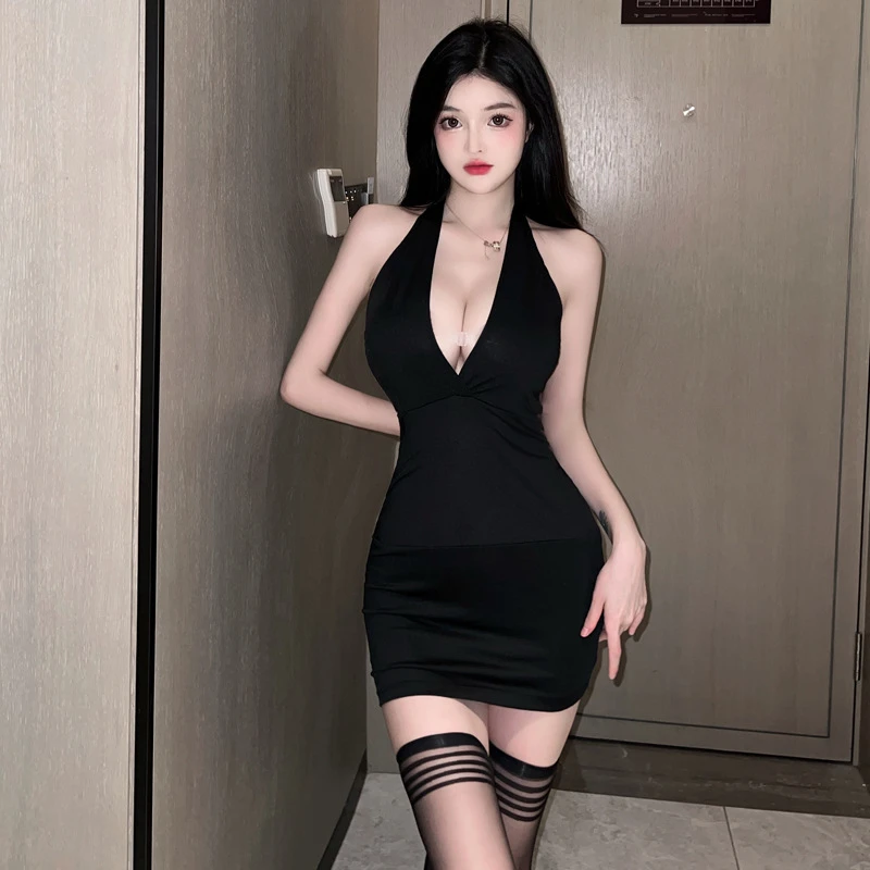 2025新款网红性感纯欲火辣夜店包臀裙性感V领露背紧身挂脖秘书装