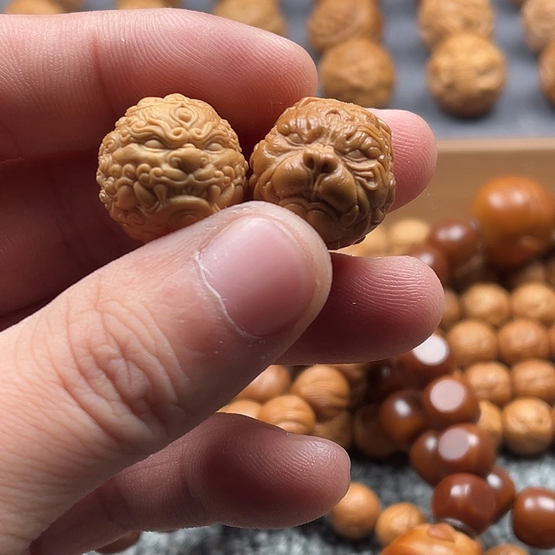 圆***遂猴头核桃吊坠单颗2个