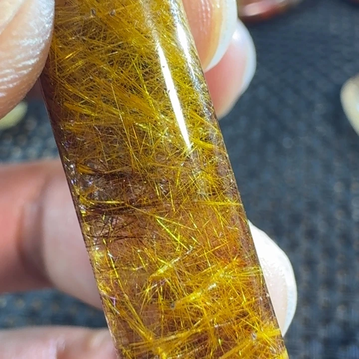 未镶嵌颈饰水晶木****英