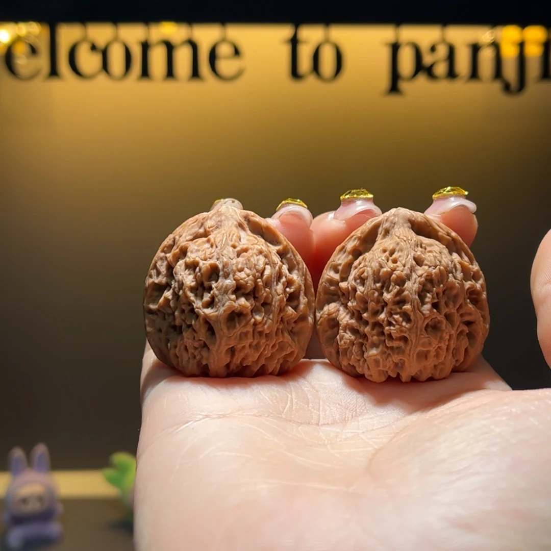 w***r吊坠文玩核桃南将