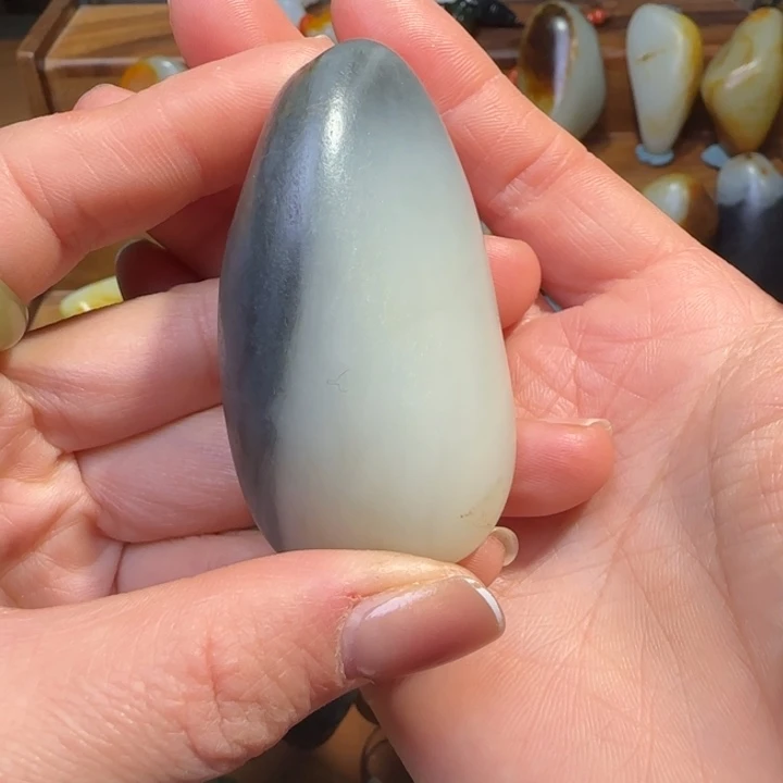 八***财和田玉未镶嵌颈饰