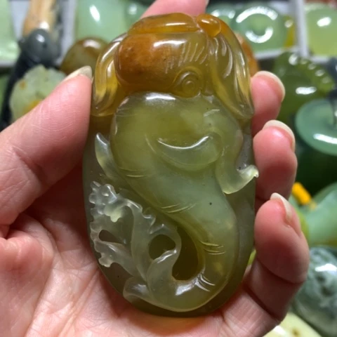 蛇纹石玉未镶嵌手把件
