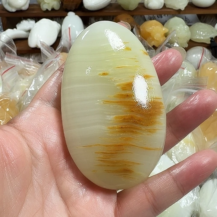 岳***大砖雕石头手把件不退不换