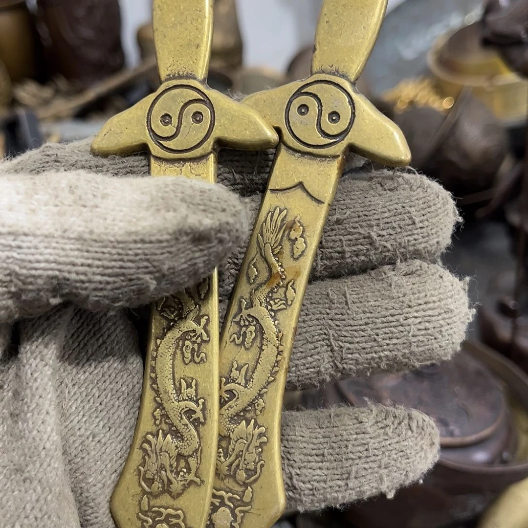 云***哥闪电购铜摆件工艺品