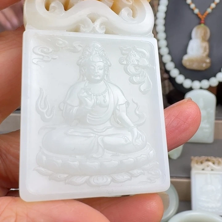 和田玉未镶嵌颈饰