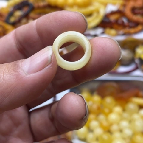 手串琥珀未镶嵌吊坠