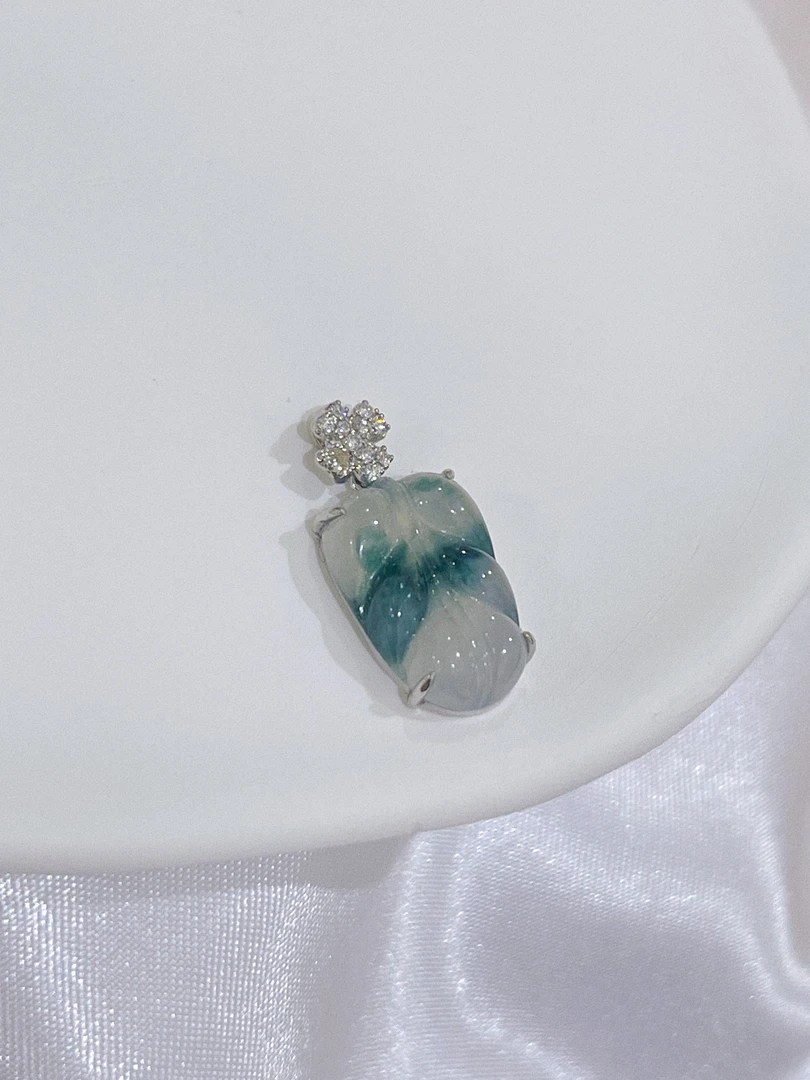 尚晶品珠宝铂金镶嵌天然钻石四叶草翡翠飘花叶子吊坠时尚款PT950