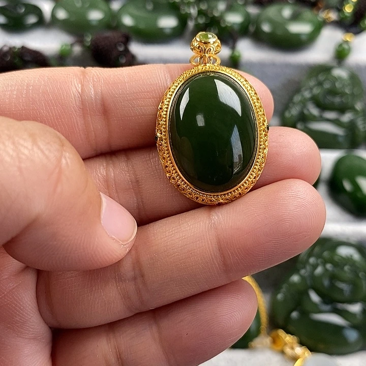 和田玉（碧玉）未镶嵌颈饰