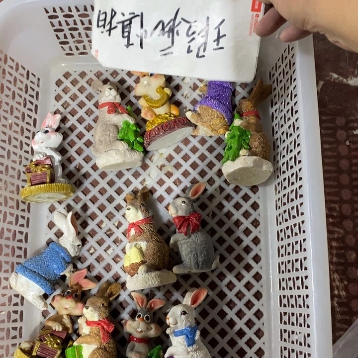 伶***陶瓷树脂工艺摆件