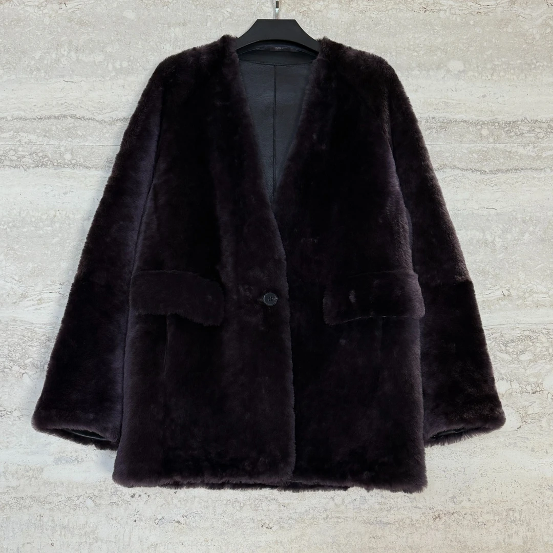 TANTAN 时尚V领短款秋冬进口羊皮毛一体外套4372