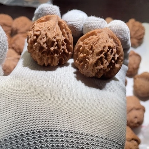 文玩核桃把件野生核桃