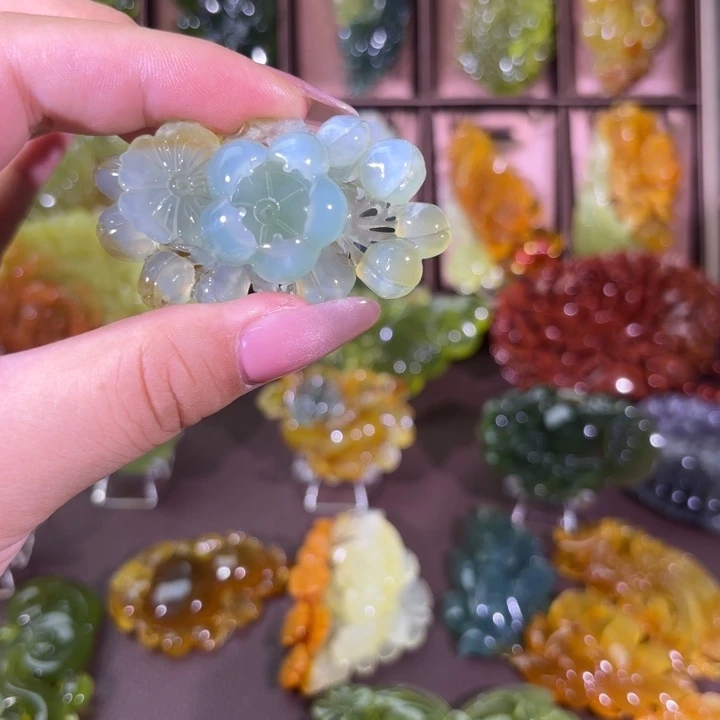 未镶嵌蛇纹石玉颈饰蘼*落