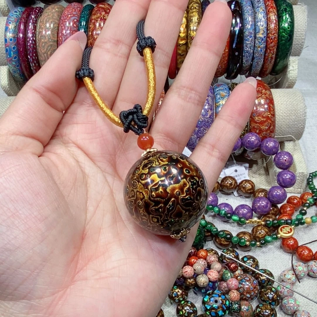 大漆黑金3.0毛衣链………………香香