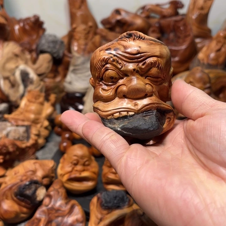 蛮***健柏木百态人生手把件