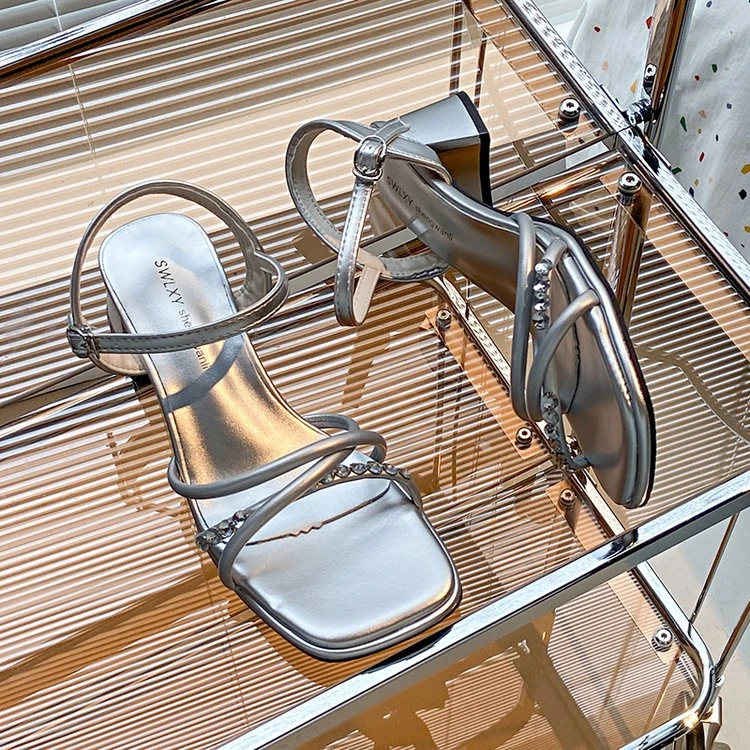 7718凉鞋软底软面高跟鞋粗跟女鞋一字带鞋子