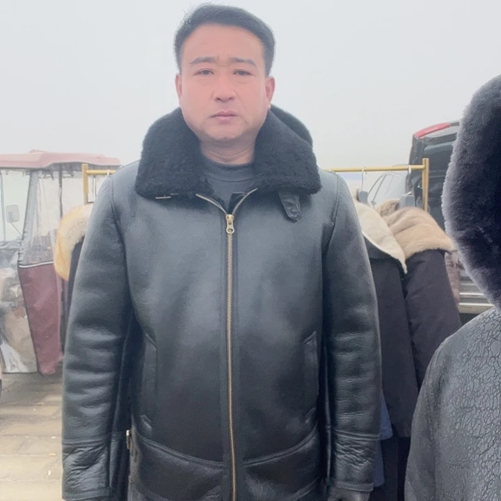 叫****）58码数皮毛一体漫卷