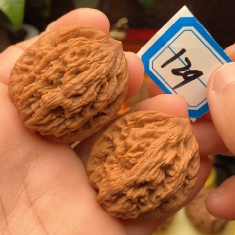 文玩核桃吊坠麦虎35