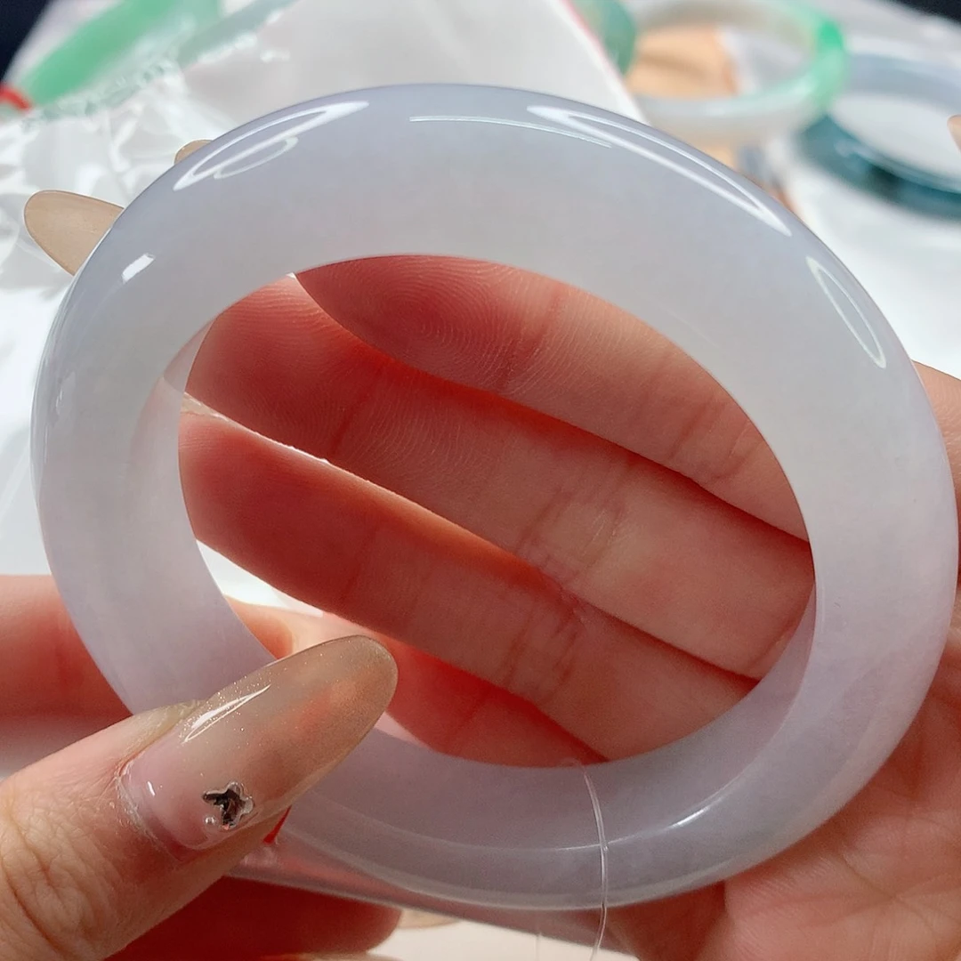 翡翠手镯未镶嵌不***哦58.8 正圈