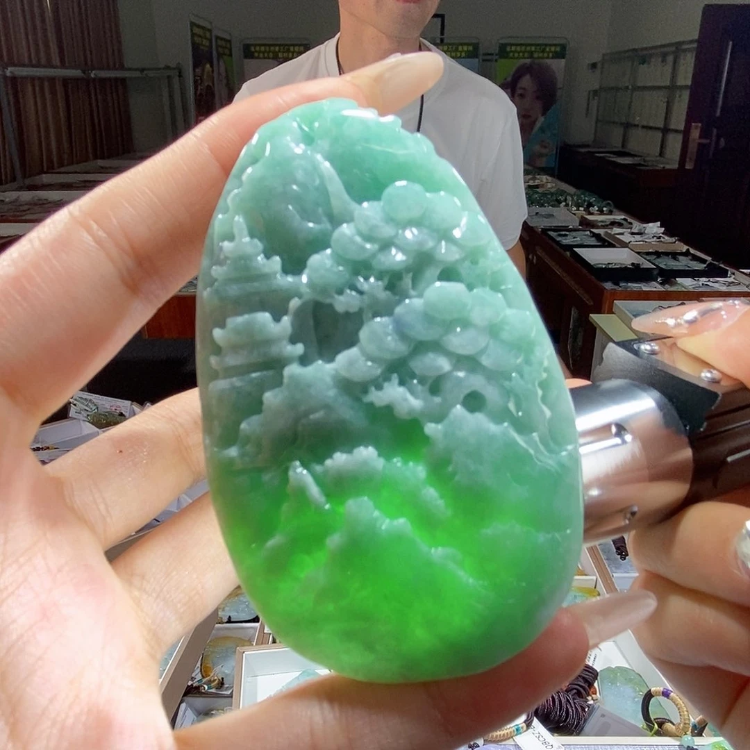 翡翠未镶嵌颈饰翡翠