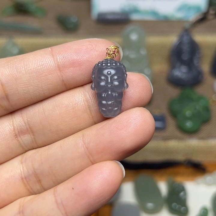 和田玉18K金镶嵌颈饰