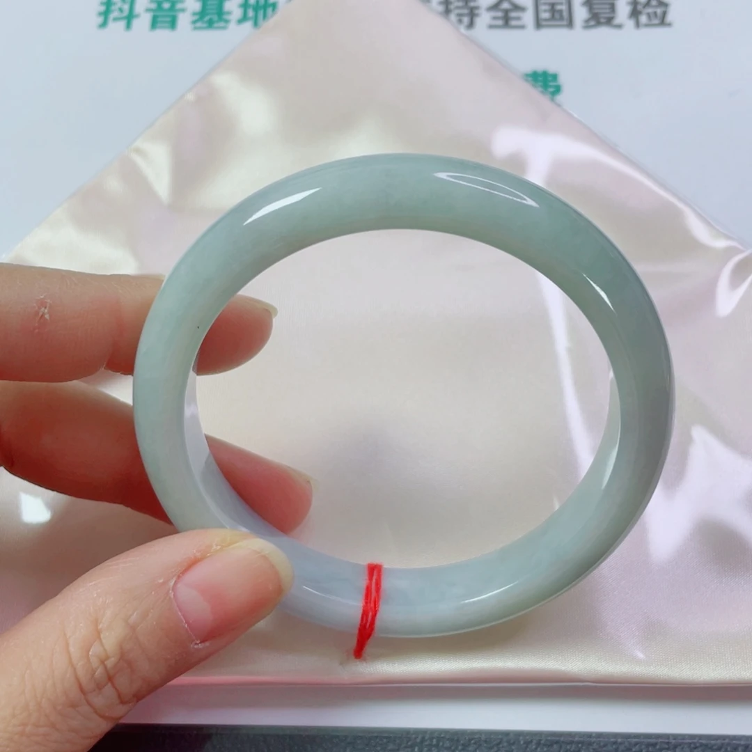 绿***冰翡翠未镶嵌手镯天然