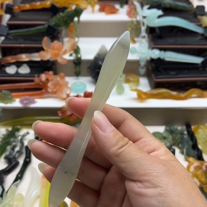 蛇纹石玉未镶嵌岫玉发簪