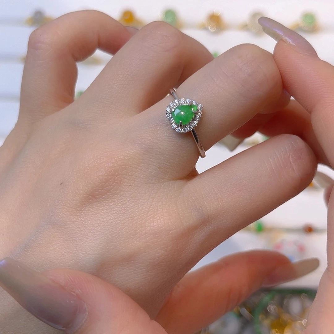 翡翠戒指银S925镶嵌 ？乙。