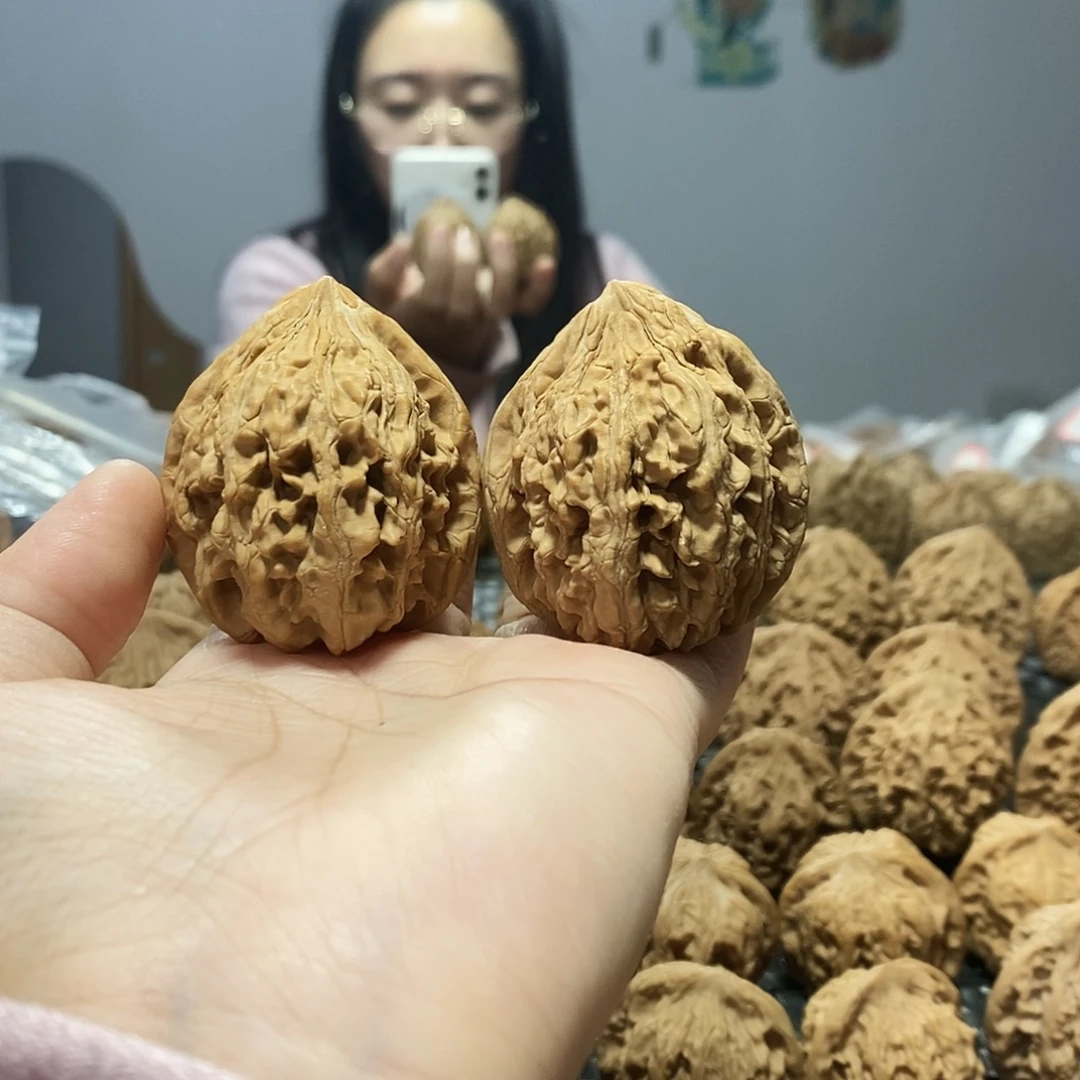 只***觉桃核吊坠大沽石41+