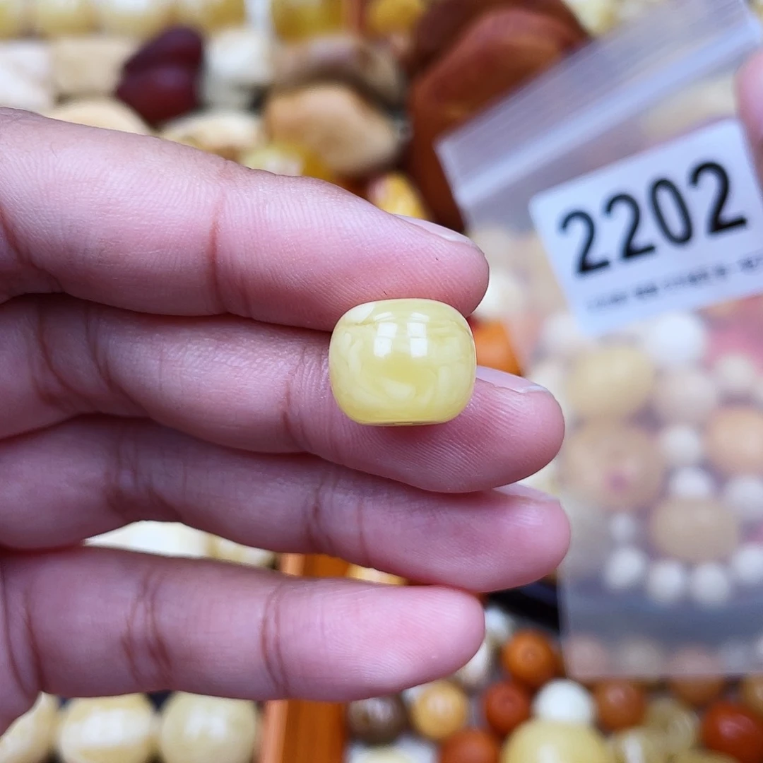 未镶嵌蜜蜡珠宝奇石13.6