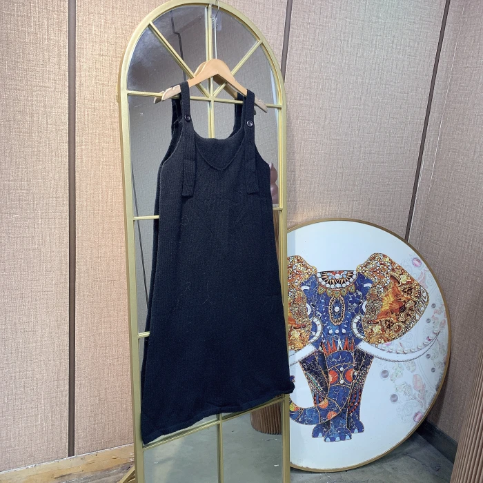 BS294孕妇黑色针织背带裙90-150