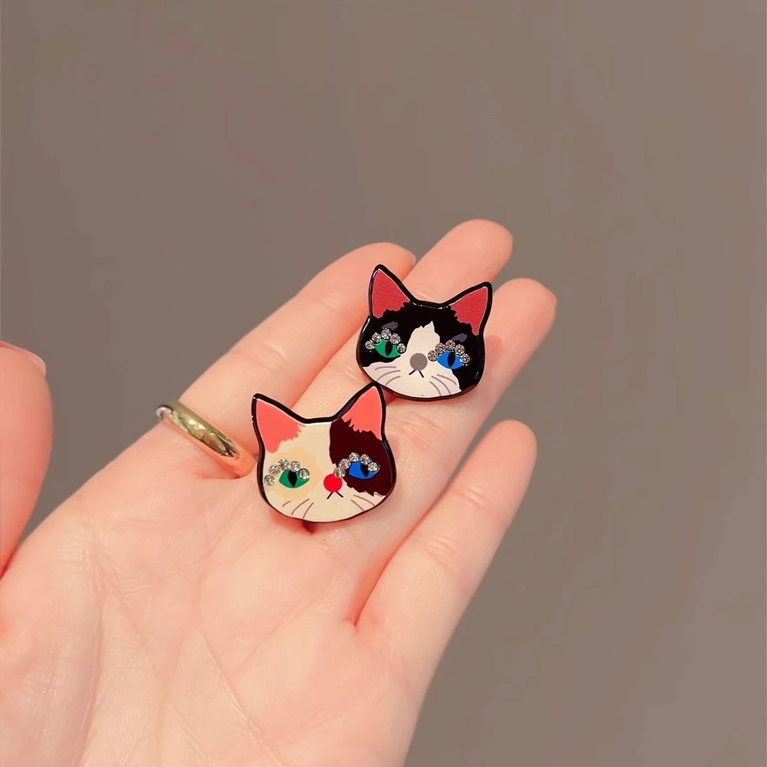 合金胸针 精致小巧猫咪胸针女别针配饰设计感镶钻大衣领口胸花扣
